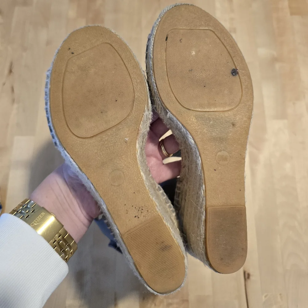 Vince Espadrille Wedges Grey Beige Size 8M